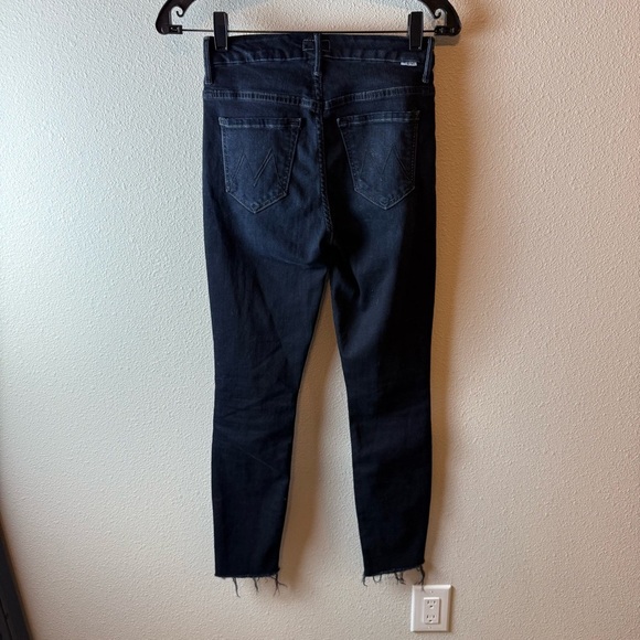 MOTHER High Waisted Looker Ankle Fray Jean Denim Last Call Midnight Wash Size 24 - Picture 8 of 15